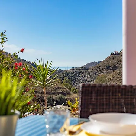 Modernes Wohnen Im Laendlichen Andalusien Holiday home