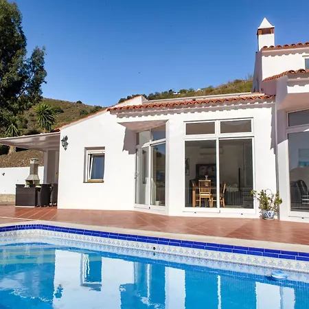 Modernes Wohnen Im Laendlichen Andalusien Holiday home